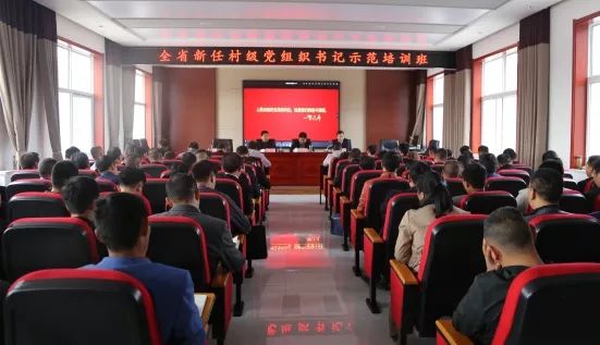 寶塔區(qū)劇團新任領(lǐng)導引領(lǐng)下的變革與發(fā)展